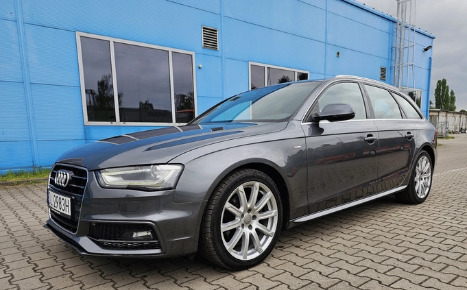 Audi A4 cena 54999 przebieg: 233000, rok produkcji 2015 z Wyszogród małe 529